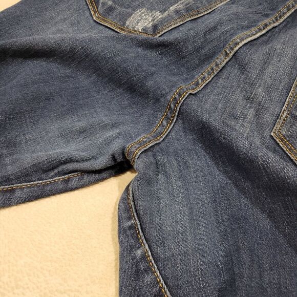 Judy Blue Relaxed Fit size 15/32 - Picture 10 of 12